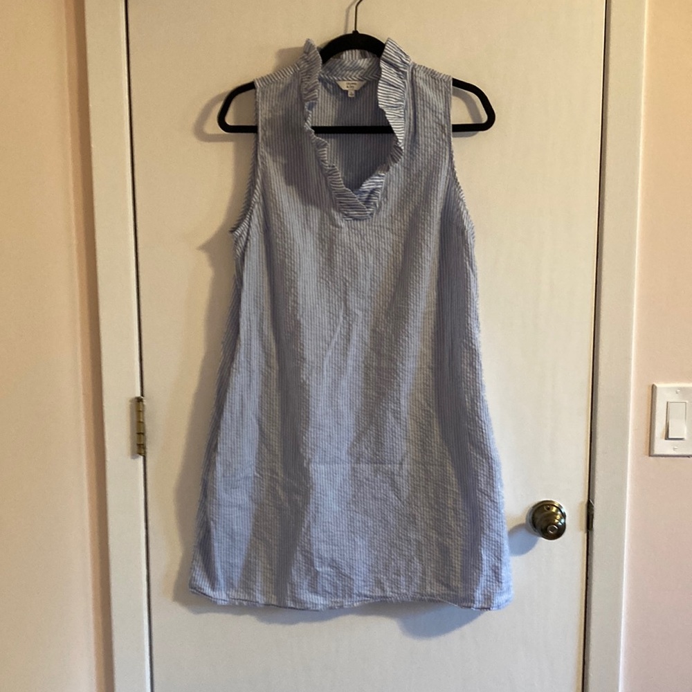 Crown & Ivy blue/white stripe sleeveless seersucker dress.  Size large.